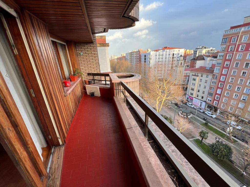 Luminoso Piso Grande Con Garaje En El Centro. Apartment Сантандер Екстериор снимка